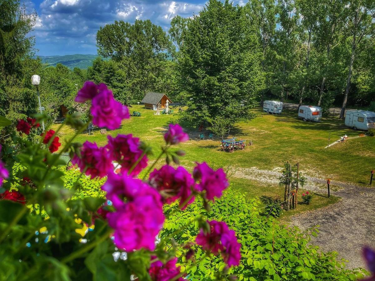 Camping Dragoske Ciofrîngeni Exteriér fotografie