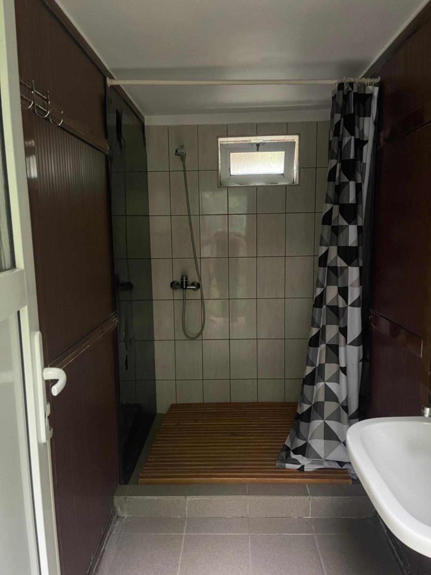 Camping Dragoske Ciofrîngeni Exteriér fotografie
